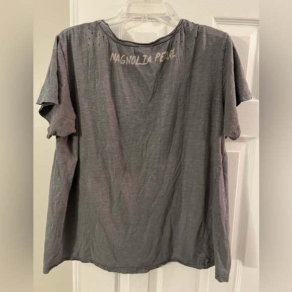 Magnolia Pearl - Picture 2 of 2